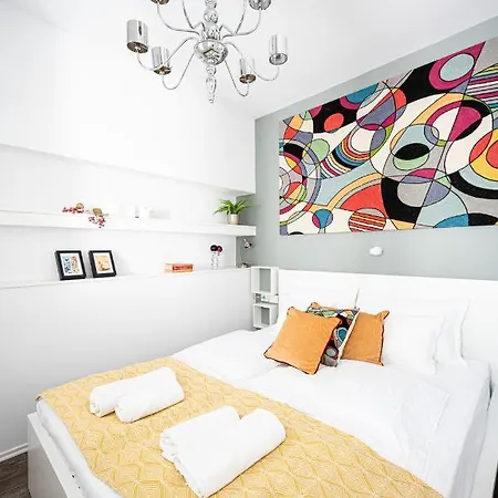 Saint Seven アパート *