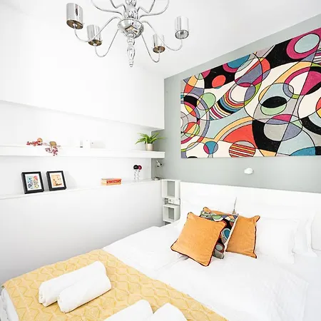 Saint Seven アパート *